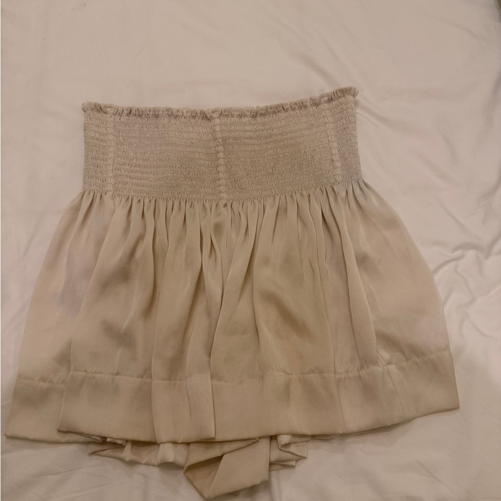 Women’s Cream Smocked Waist Skort